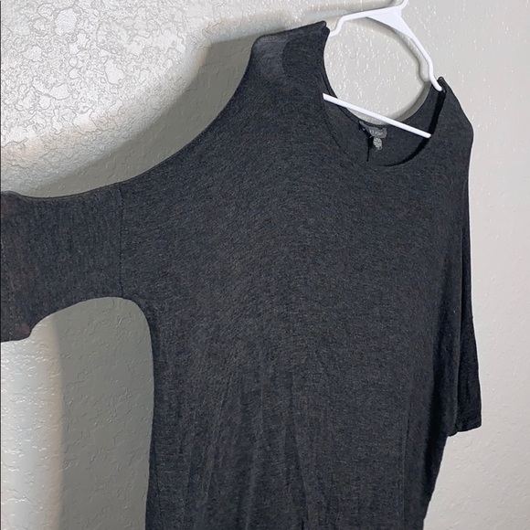 Don’t Ask Why gray 3 quarter inch top - Picture 2 of 4